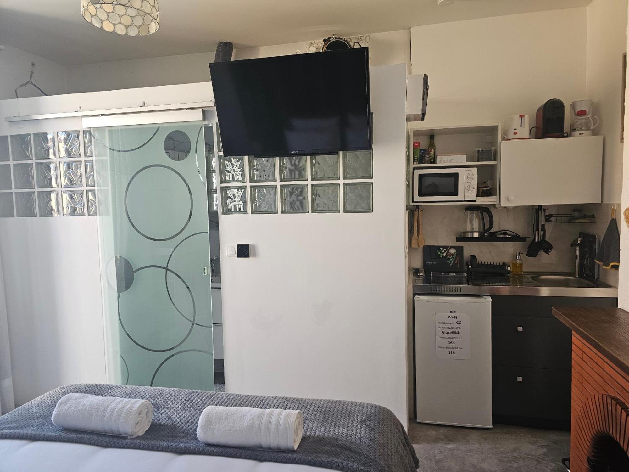 Studio 1 A La Trinite Proche De Nice, Monaco Et L'Italie מראה חיצוני תמונה
